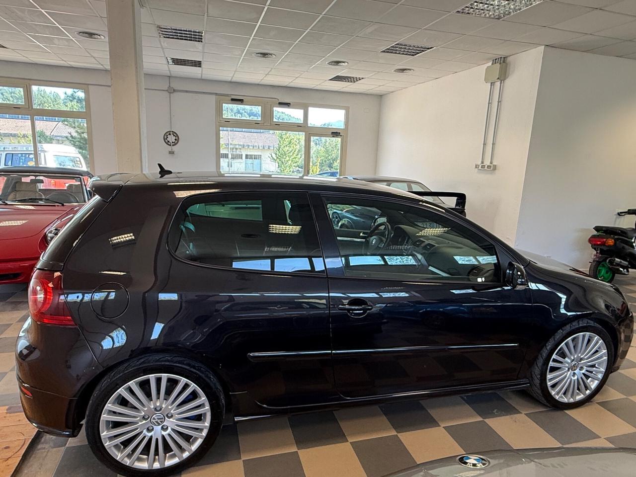 Volkswagen Golf 3.2 VR6 4mot. 3p. R32
