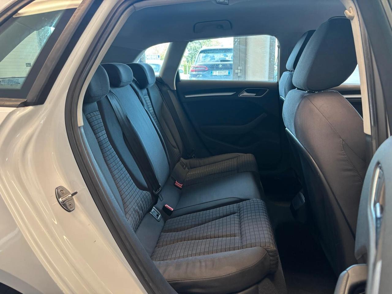 Audi A3 2013 - 1.6 DIESEL 135600 KM