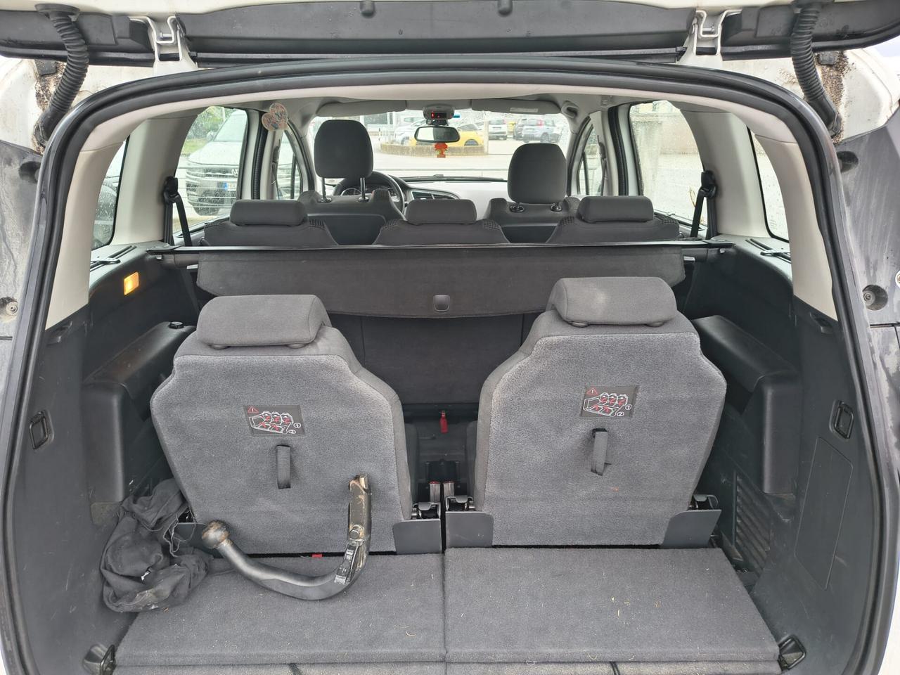 Peugeot 5008 7 POSTI 1.6 HDi +GANCIO TRAINO *PER COMMERCIANTI*