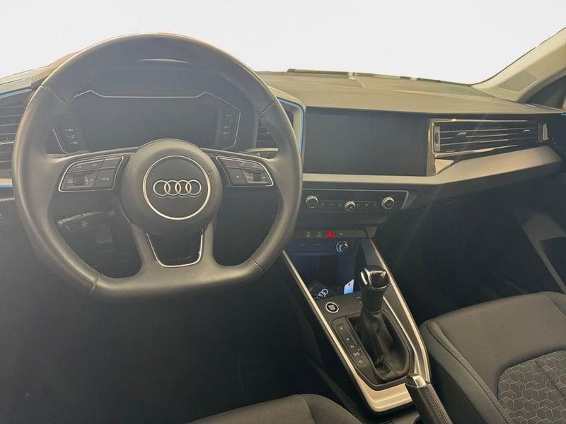 Audi A1 Sportback 30 1.0 tfsi Identity Black 116cv s-tronic