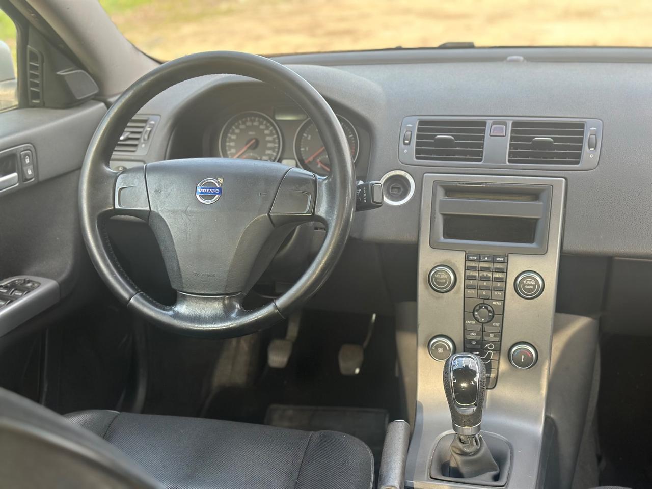 Volvo S40 1.6 16V cat Summum