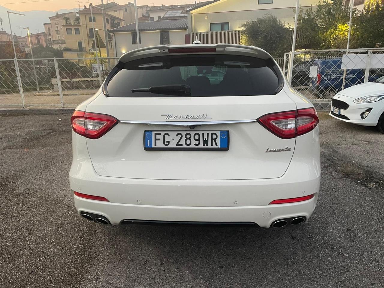 Maserati Levante - Tetto panoramico