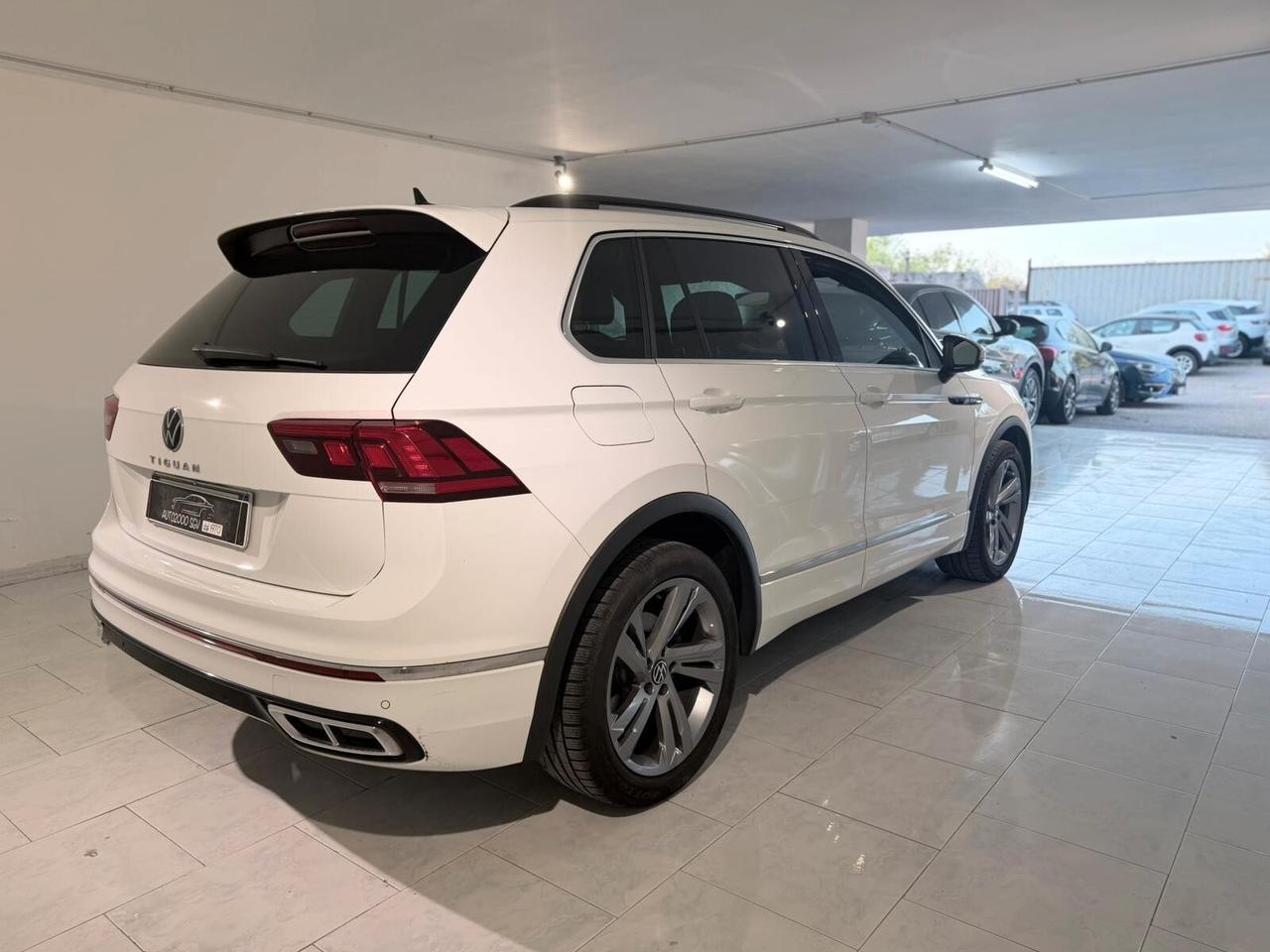 VOLKSWAGEN TIGUAN R-LINE AUTOMATICA IVA ESPOSTA