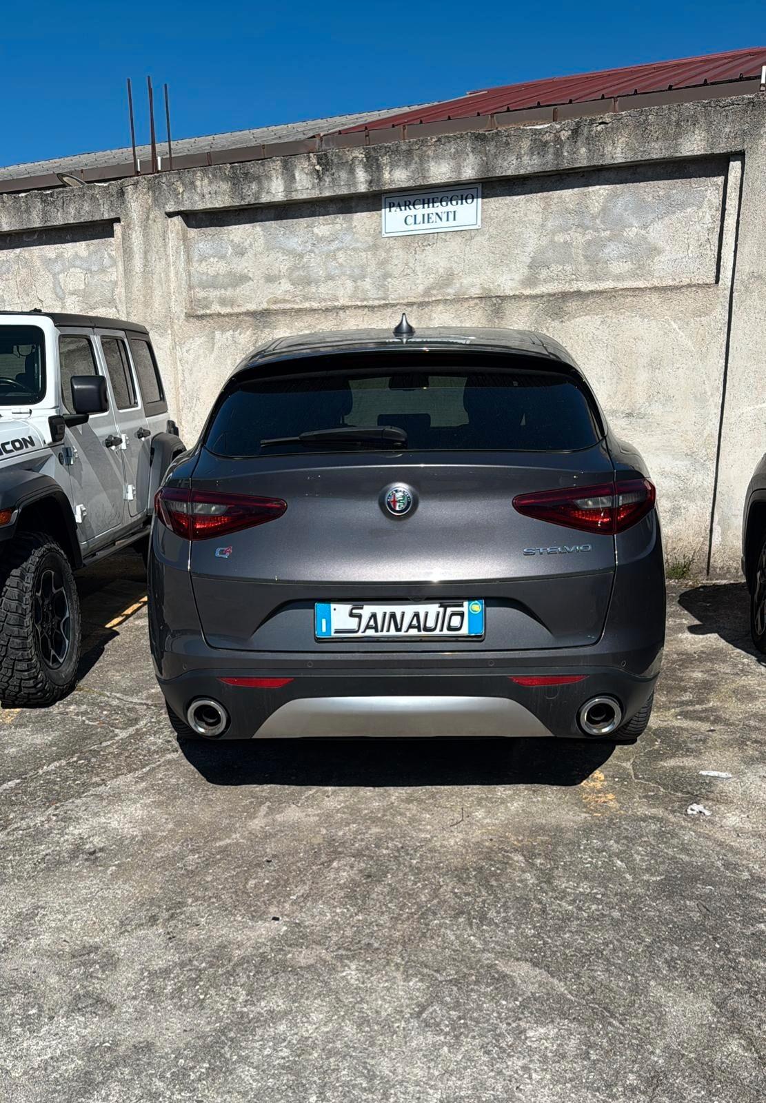 Alfa Romeo Stelvio 2.2 Turbodiesel 210 CV AT8 Q4 Executive Garanzia