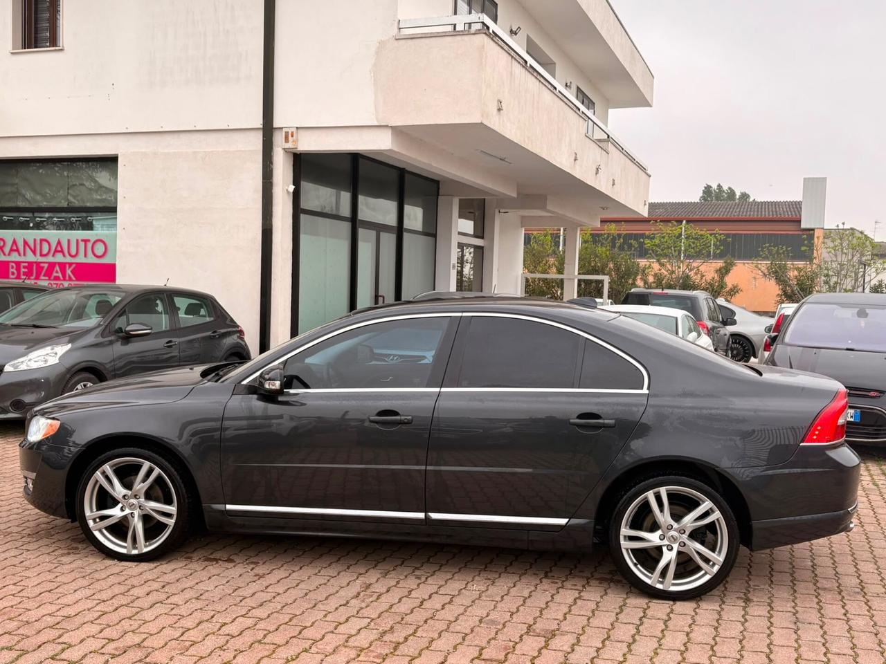 Volvo S80 2.4 D5 205 CV Geartronic Momentum
