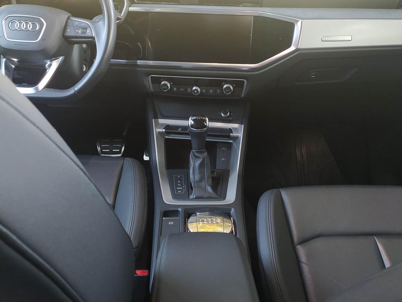 Audi Q3 Business 2.0 35 TDI #7170