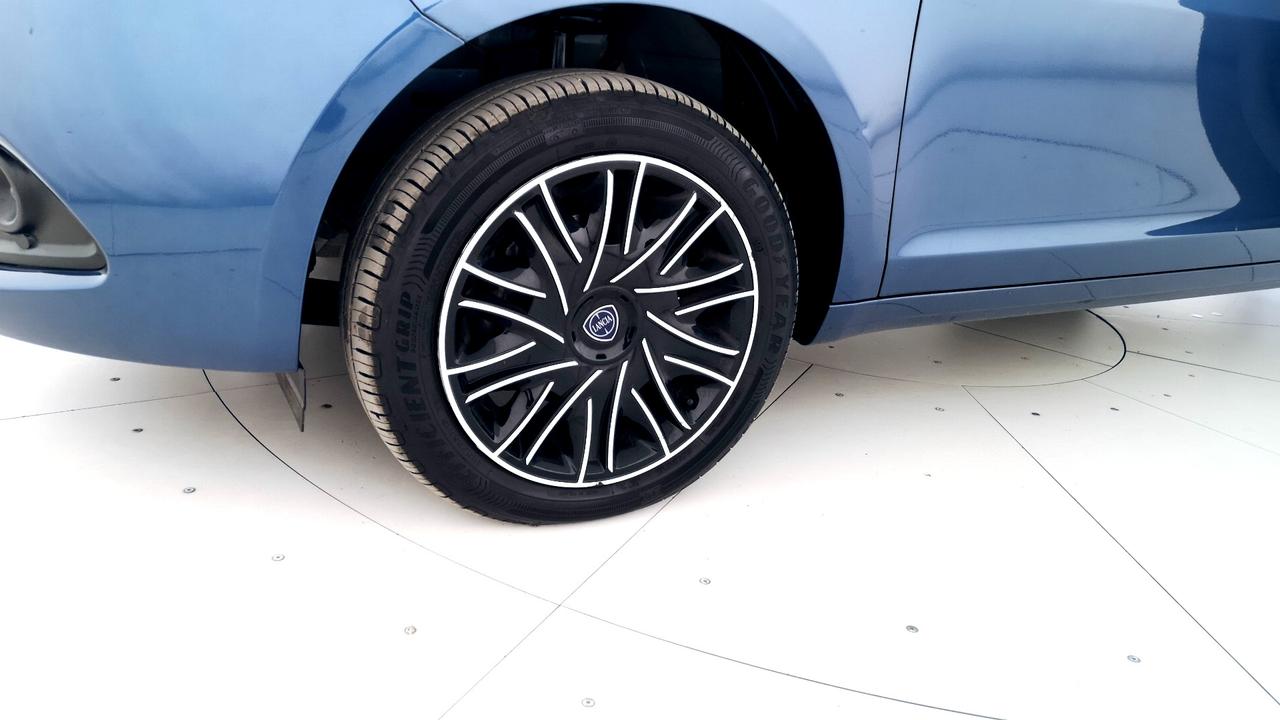 LANCIA Ypsilon III 2021 - Ypsilon 1.0 firefly hybrid Oro s&s 70cv