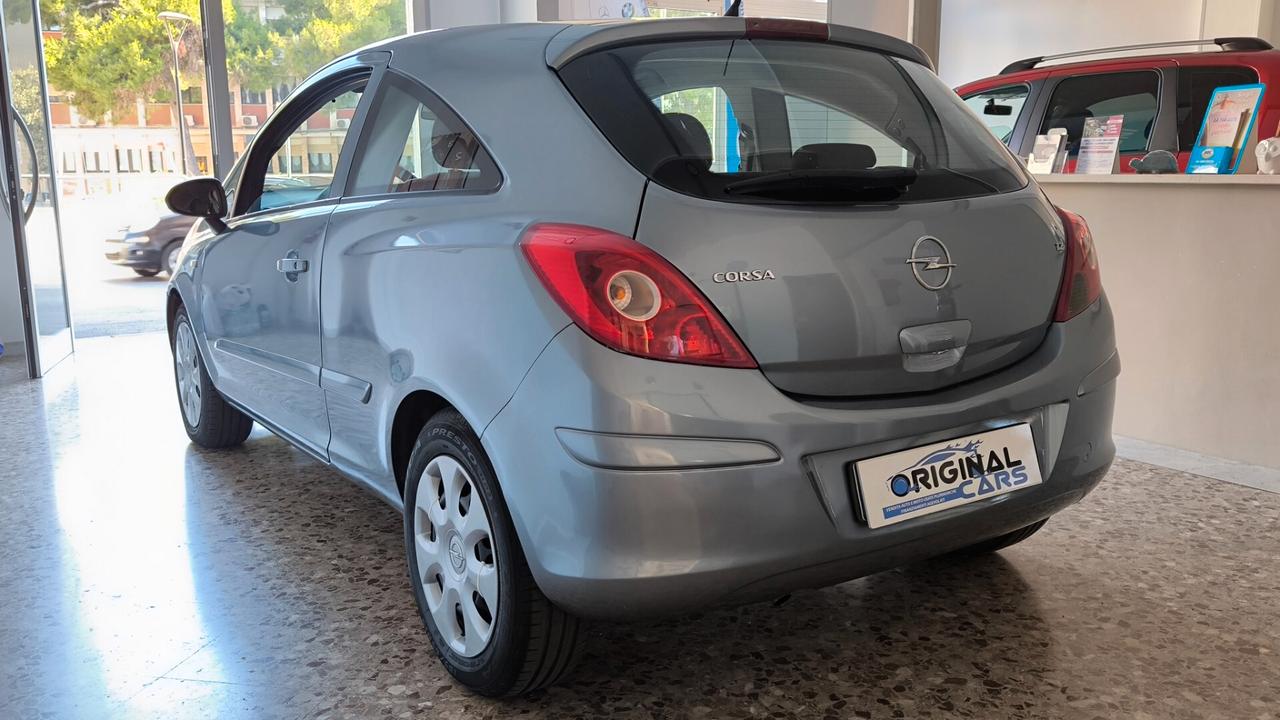 Opel Corsa 1.2 3 porte Sport