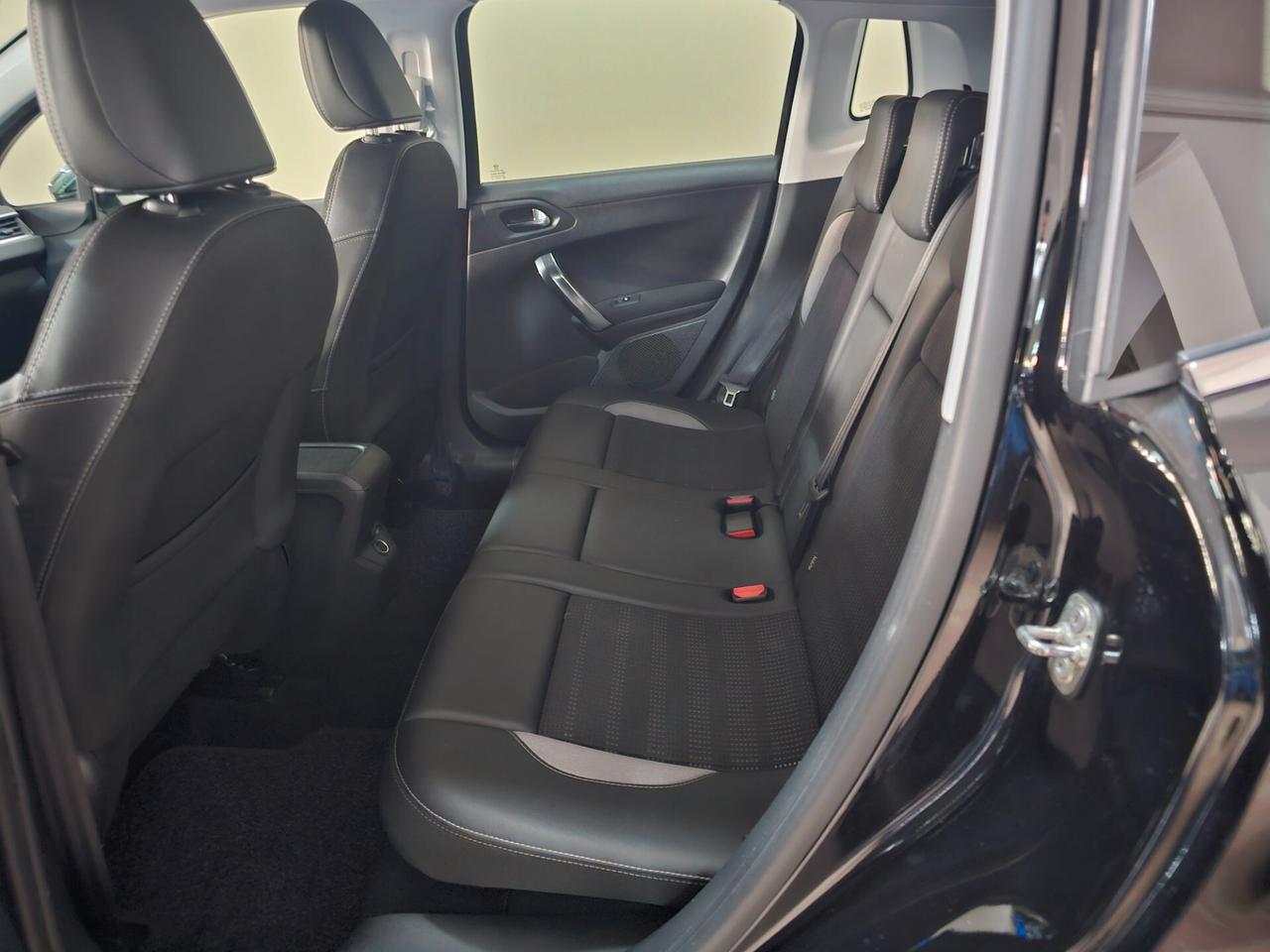 Peugeot 2008 BlueHDi 120 S&S Allure