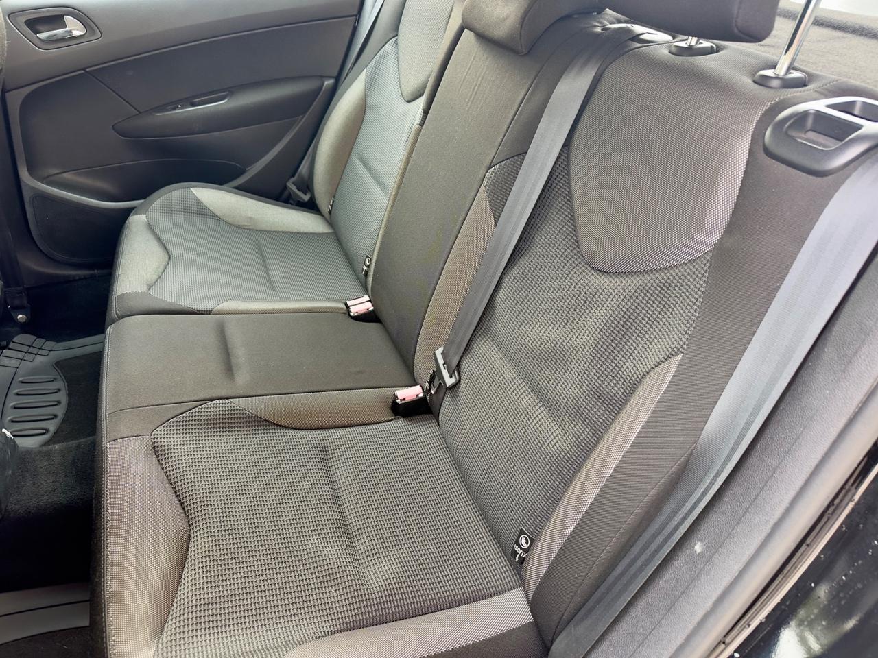 Peugeot 308 1.6 8V HDi 93CV 5p. Tecno