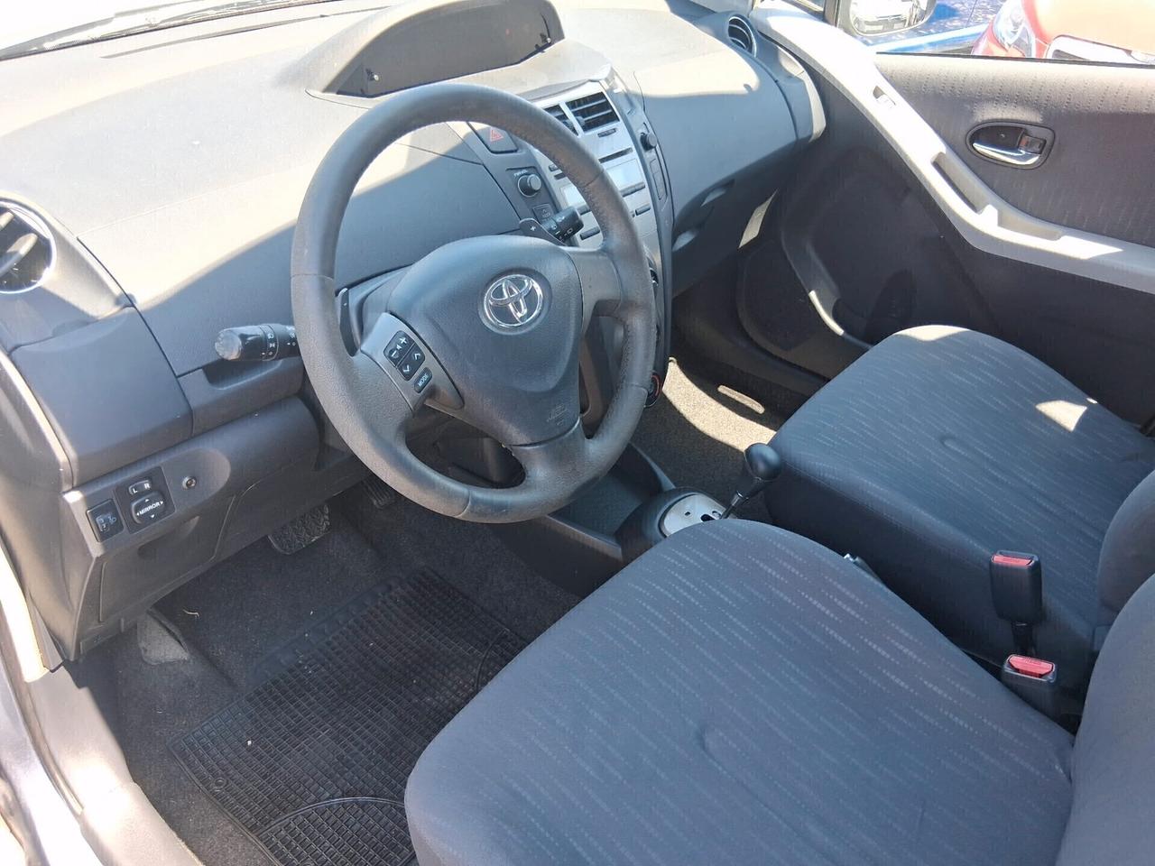 Toyota Yaris 1.4 D-4D 5 porte - Cambio Automatico