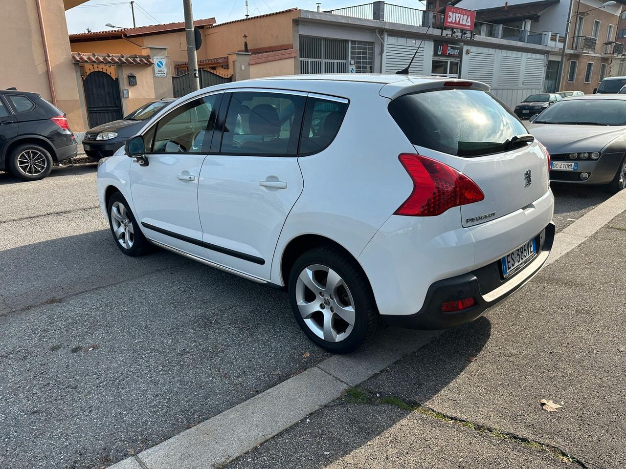 Peugeot 3008 1.6 HDi 115CV Business