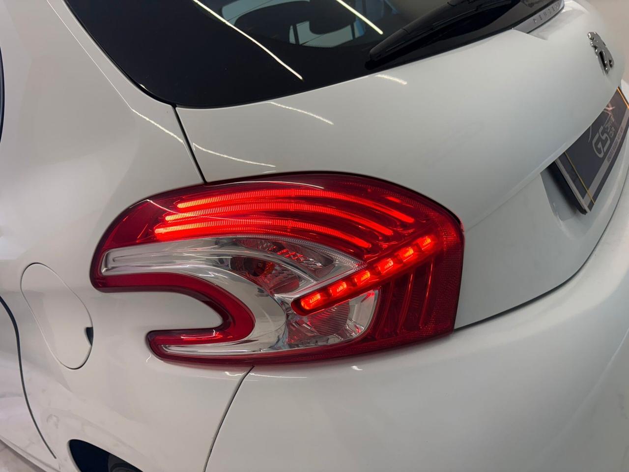 Peugeot 208 1.2 VTi 82 CV 5 porte Allure