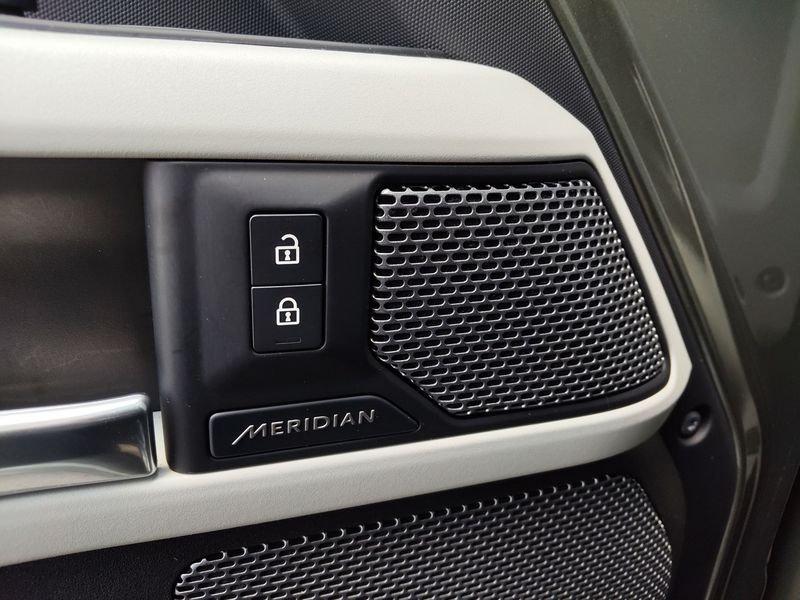 Land Rover Defender 90 3.0D I6 250 CV AWD Auto SE