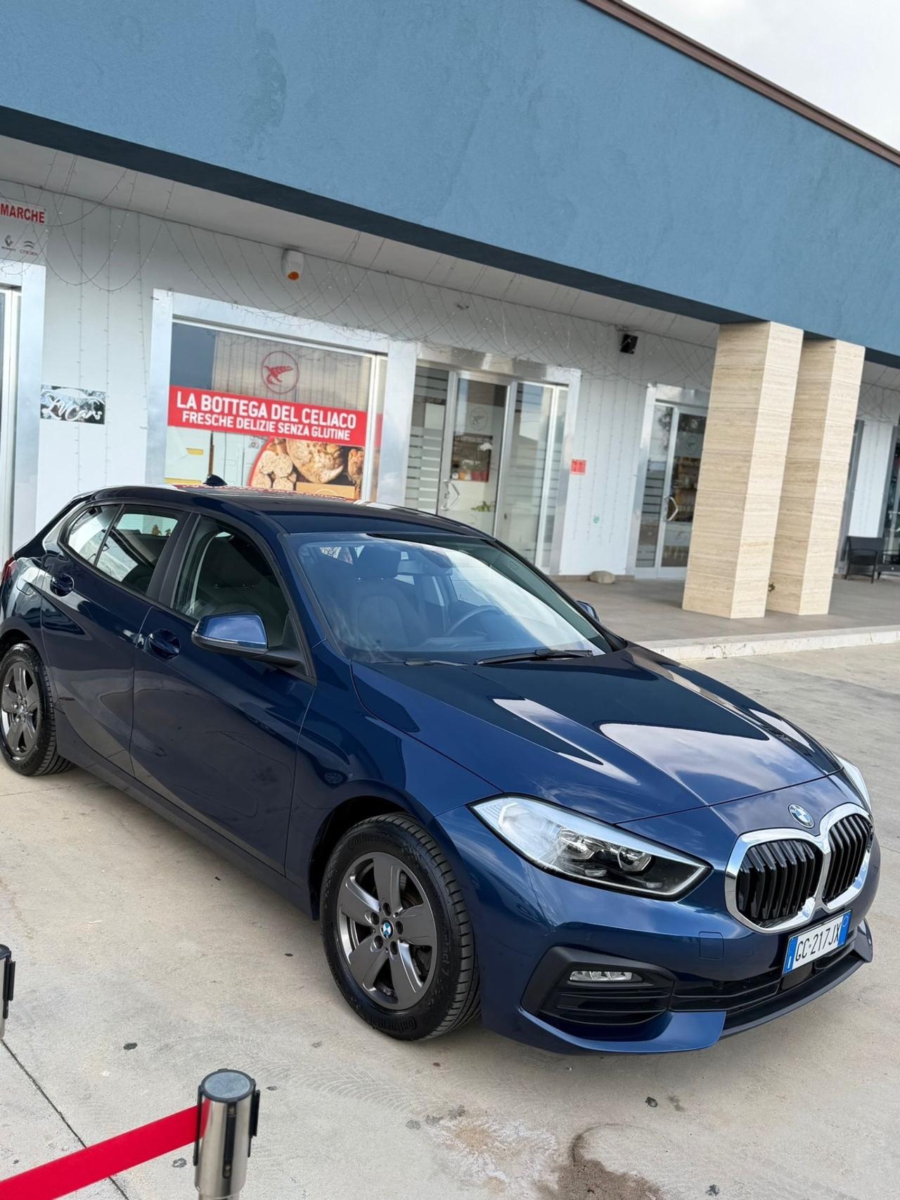 Bmw 116 116d 5p. Advantage