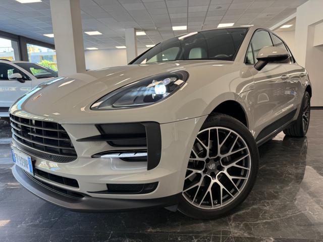 PORSCHE Macan 2.0