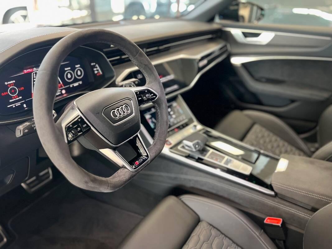 Audi RS6 Avant RS6 4.0 mhev performance quattro tiptronic