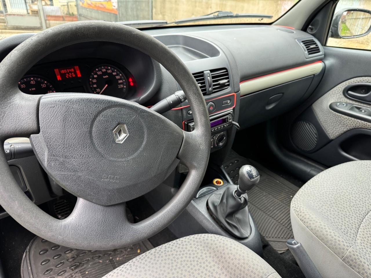 Renault Clio Storia 1.2 16V 5 porte Dynamique