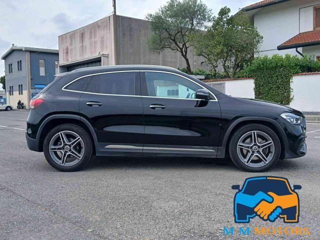 MERCEDES-BENZ GLA 180 d Automatic Premium AMG!
