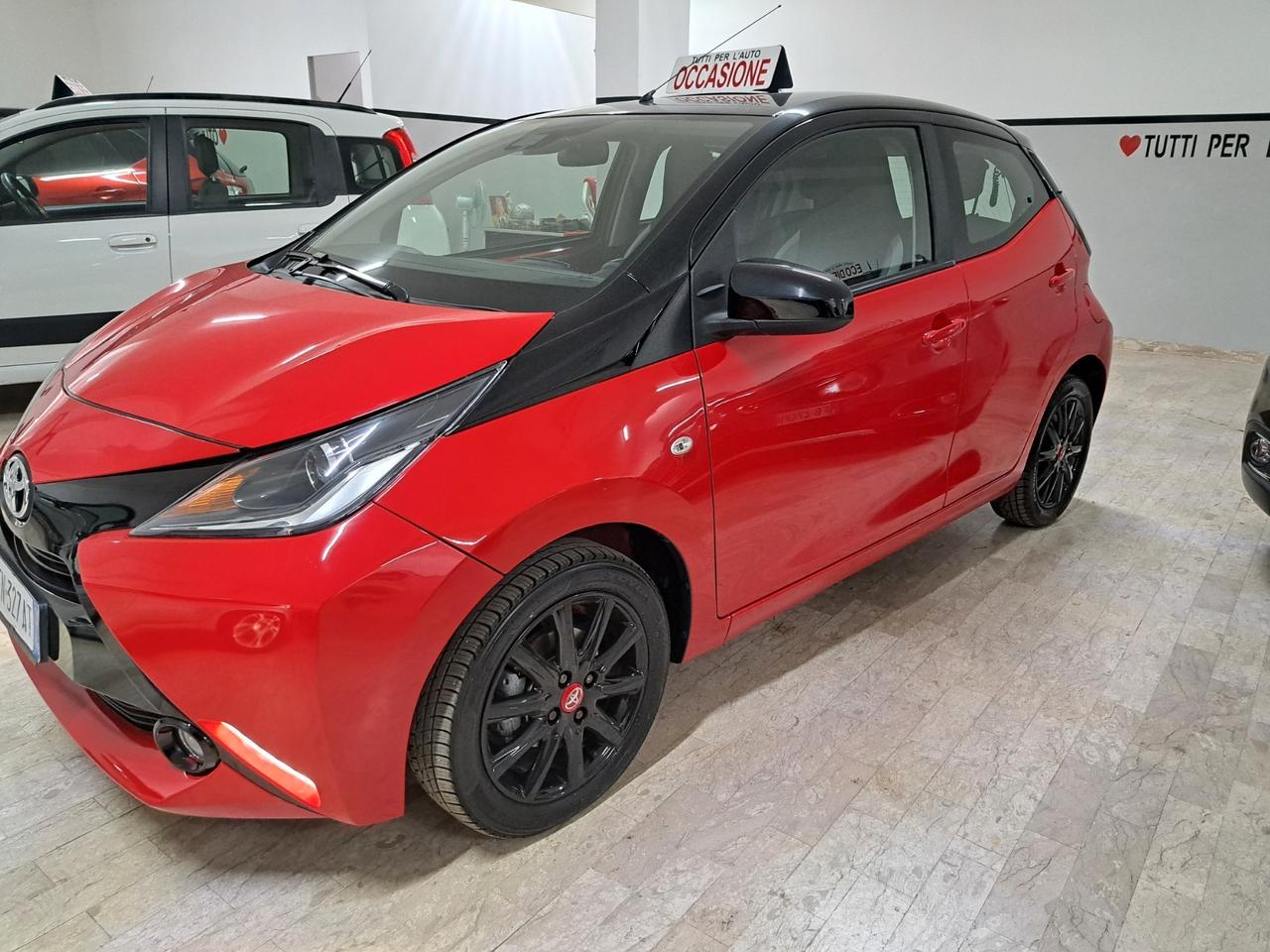 Toyota Aygo 1.0 BENZINA - 2018 BICOLORE