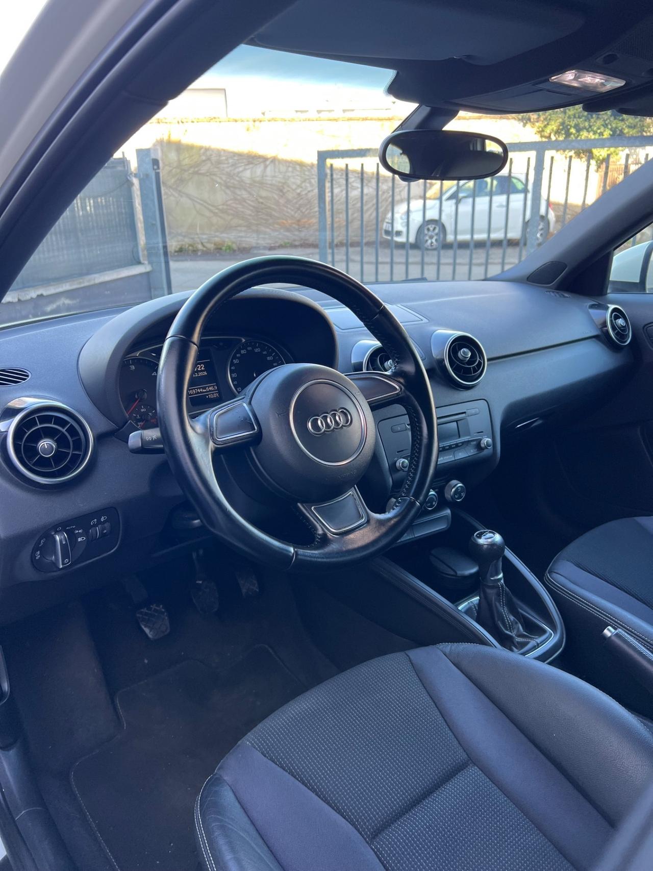 Audi A1 SPB 1.6 TDI SLINE