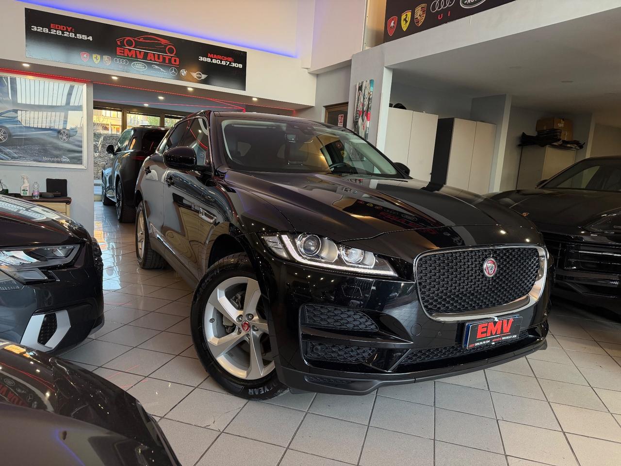 Jaguar F-Pace 2.0 D 180 CV AWD aut Chequered Flag