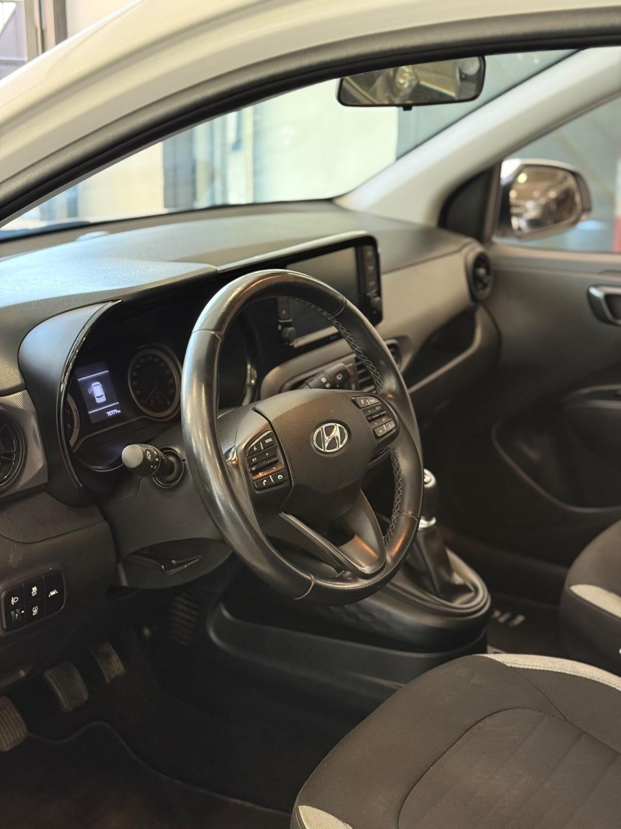 Hyundai i10 1.0 MPI AT Tech