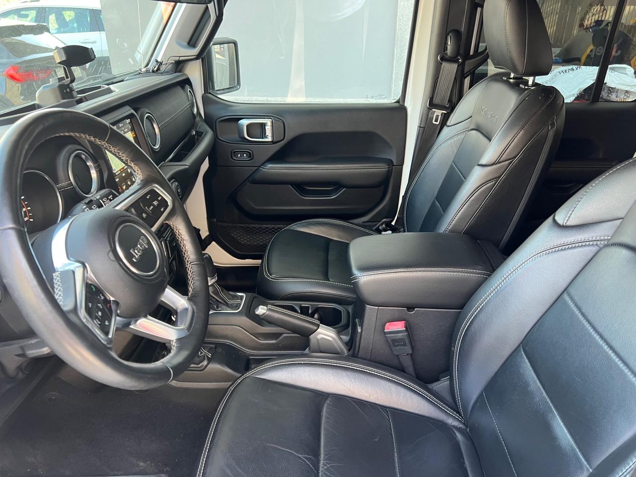 Jeep Wrangler Unlimited 2.2 Mjt II Sahara