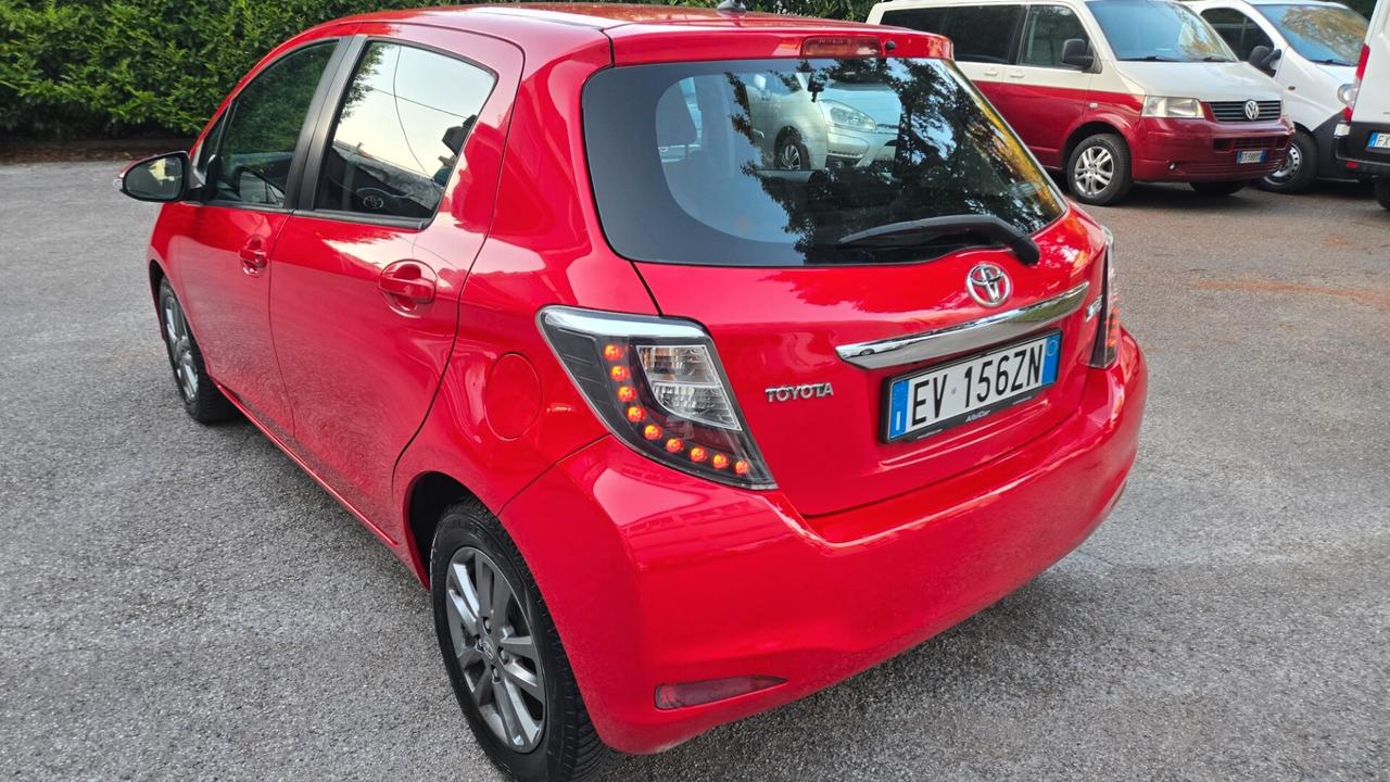 Toyota Yaris 1.0 5 porte Lounge