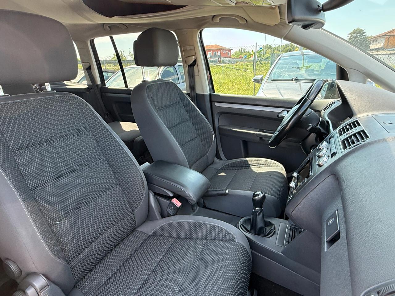 Volkswagen Touran 1.6 TDI 7 POSTI