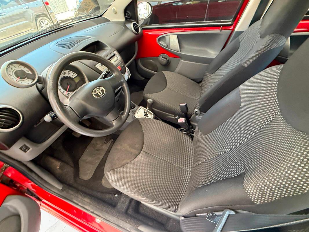 Toyota Aygo TOYOTA AYGO 1.0 Sol Red Edition 5p AUTOMATICA