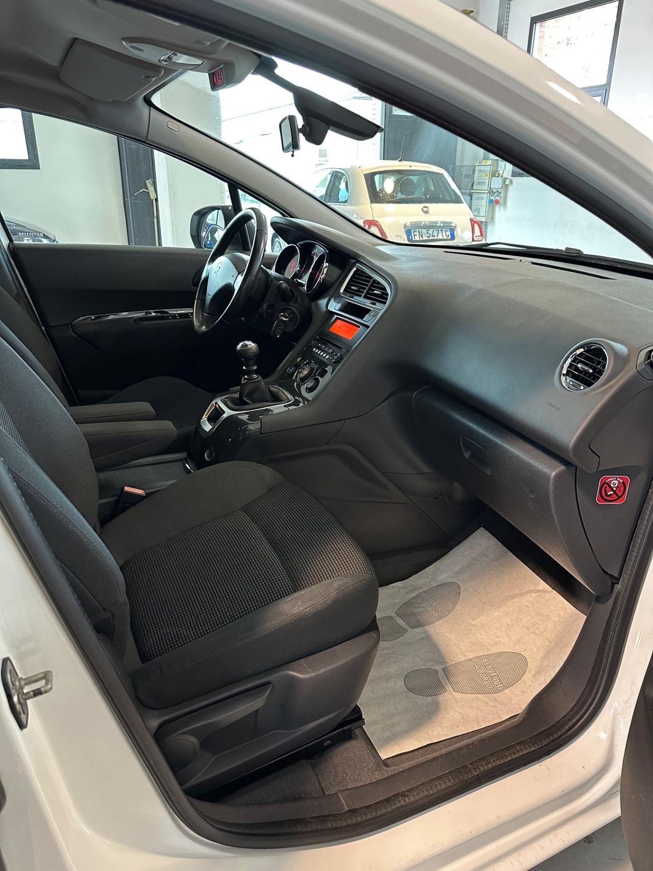 Peugeot 5008 BlueHDi 120 S&S Allure