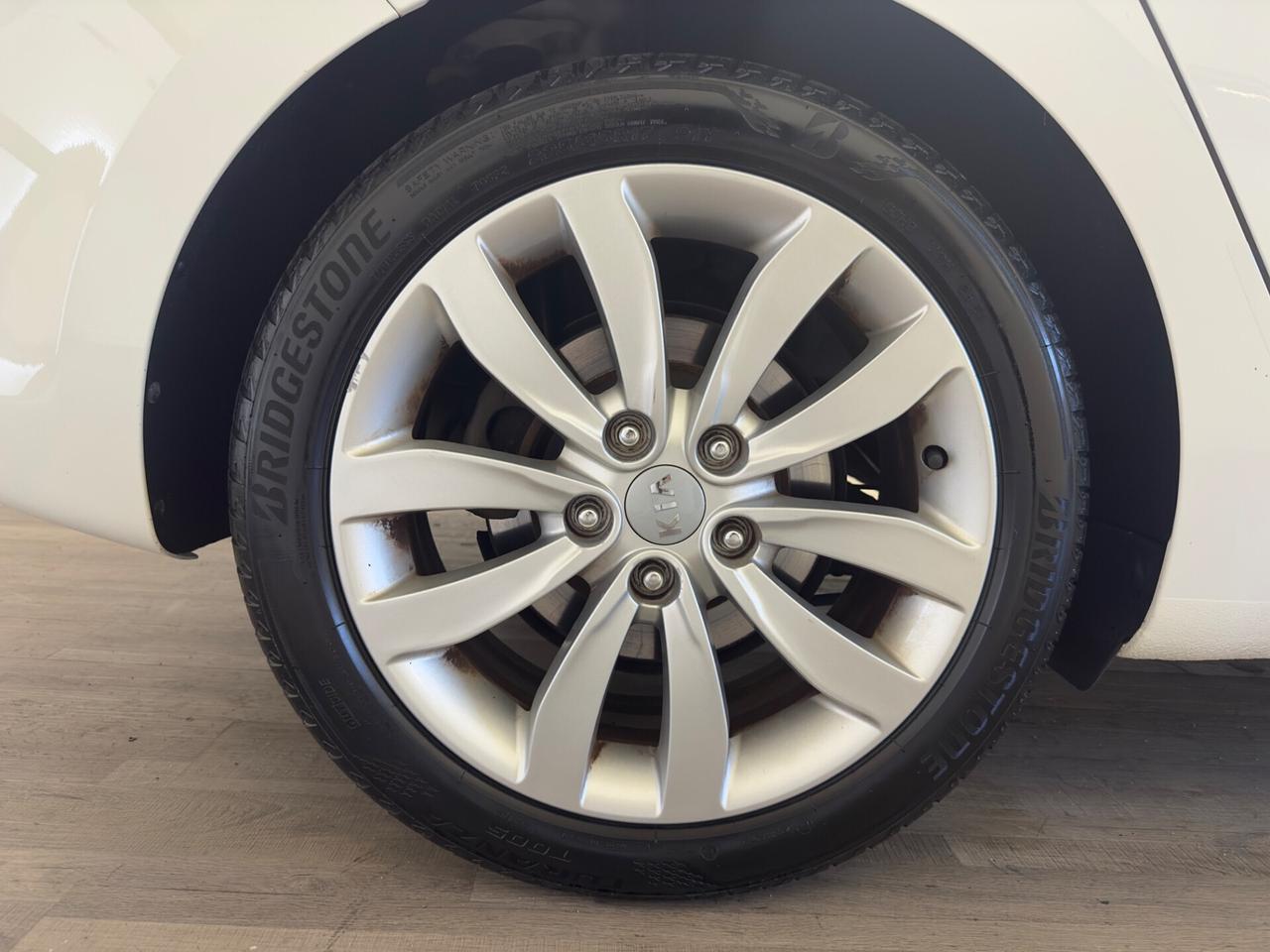 Kia Carens 1.7 CRDi 115 CV Class 7 POSTI GANCIO TRAINO