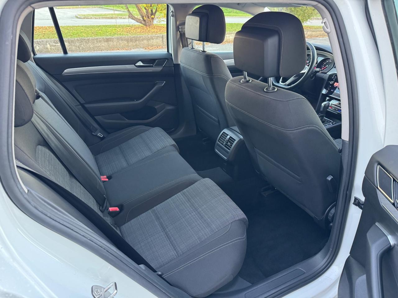Volkswagen Passat Variant 2.0 TDI SCR EVO DSG Business