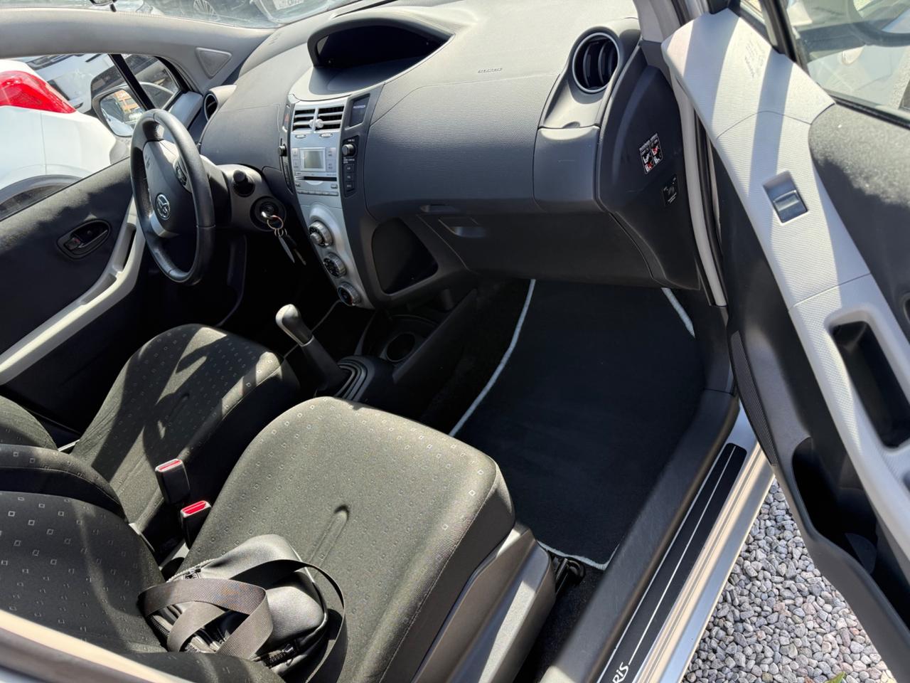 Toyota Yaris 1.0 5 porte Now