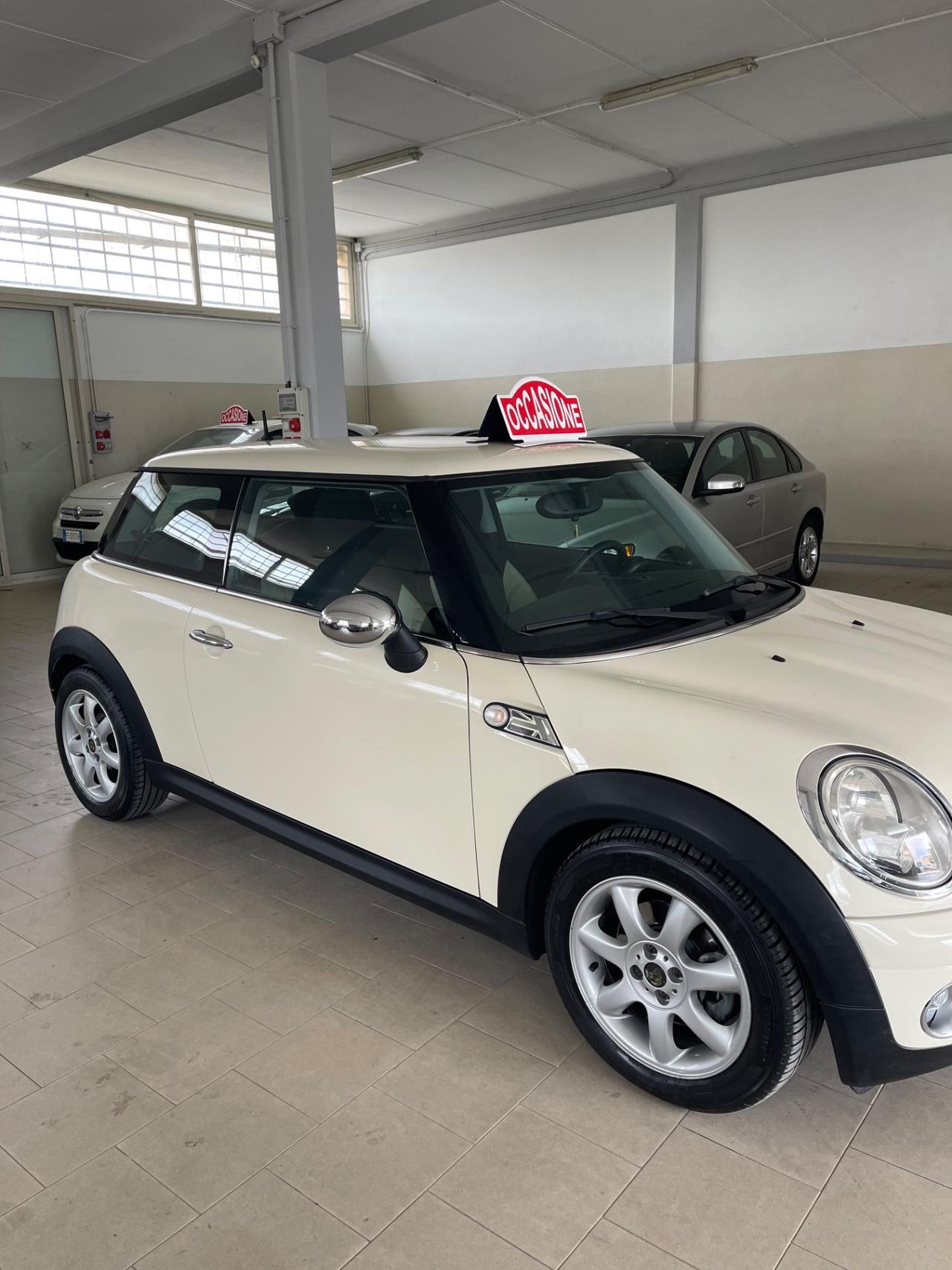 Mini 1.4 16V One Chili