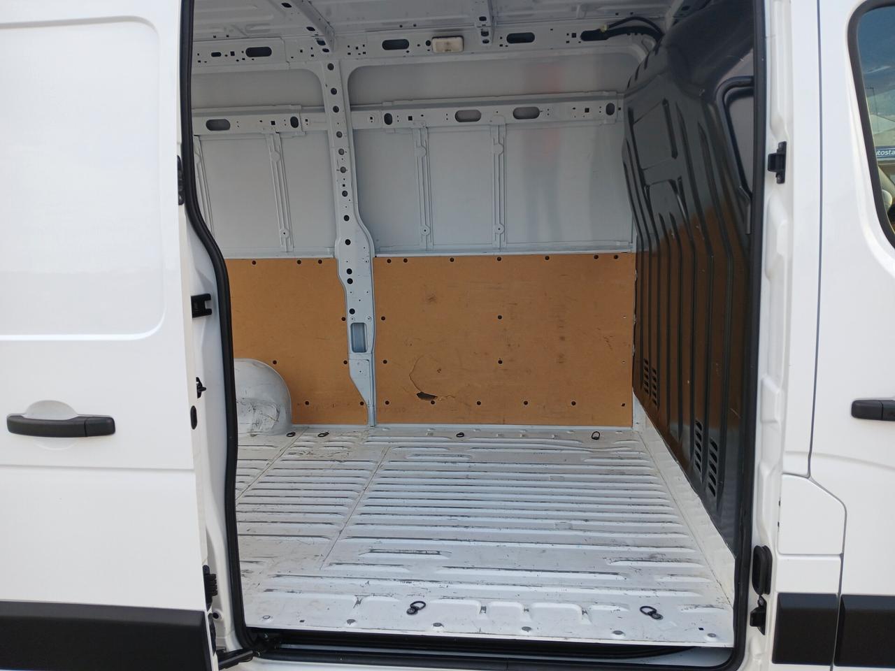 RENAULT MASTER 2.3 DCI 135CV L2H2 2021