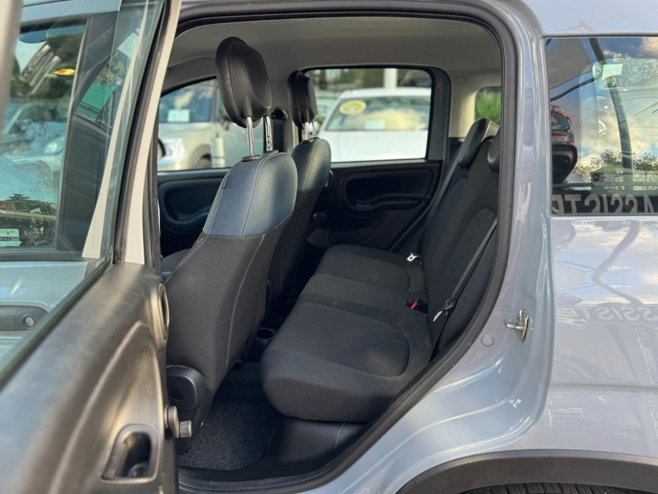 FIAT Panda Cross 1.0 FireFly S&S Hybrid UniPro UConnect 7 Pollici