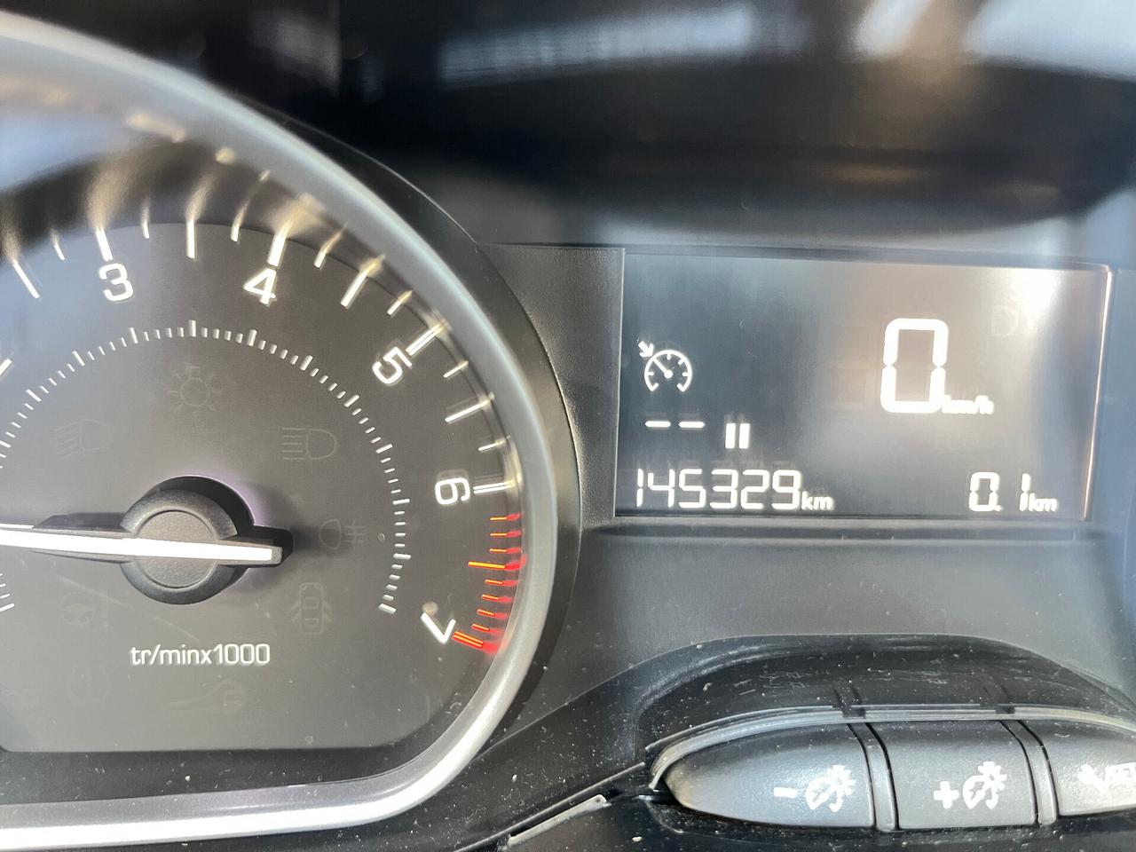 Peugeot 208 1.2 Benzina 5 porte Active - Anche per Neopatentati