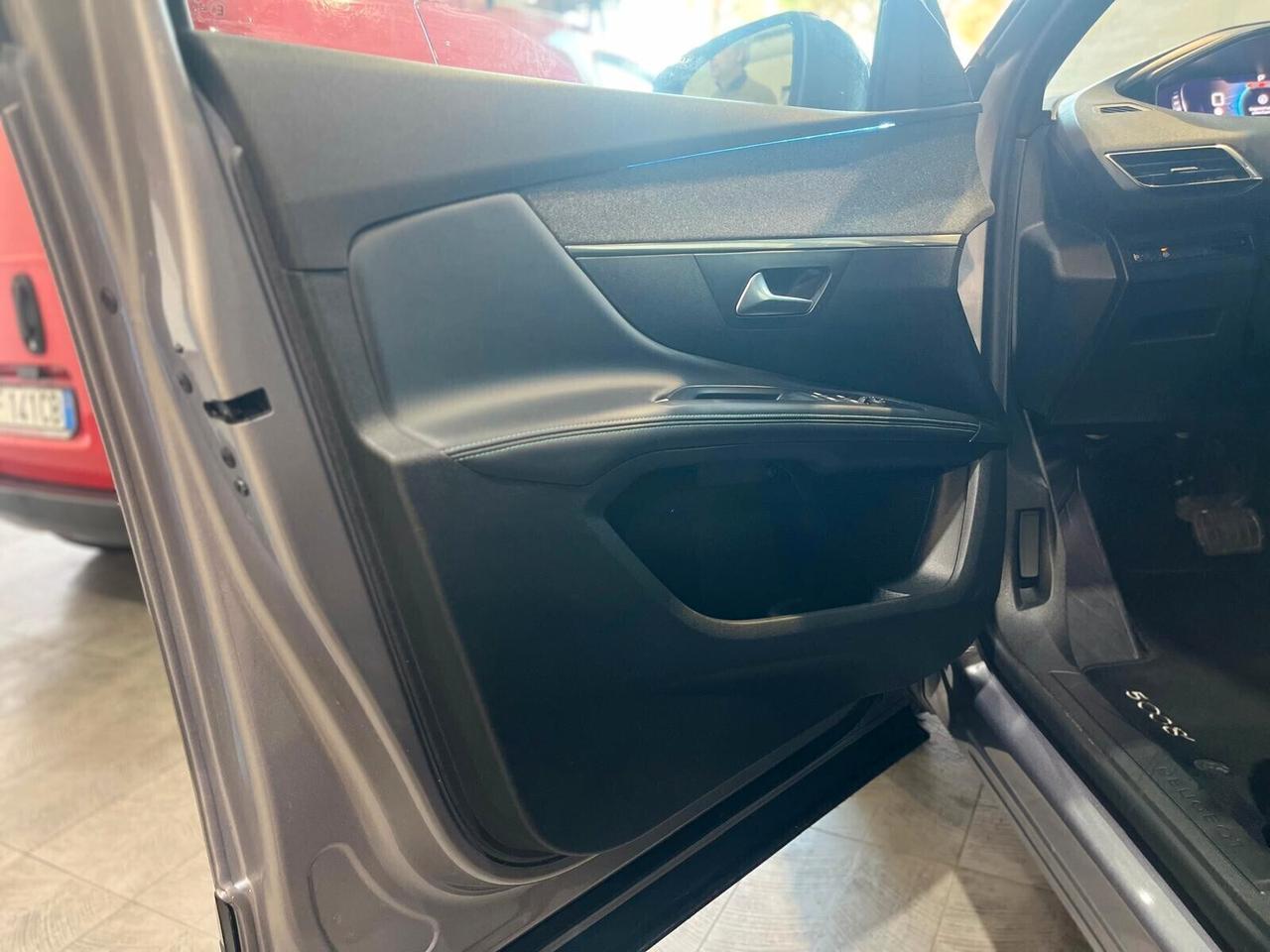 PEUGEOT 5008 HDi 130 CV EAT8 ALLURE PACK *2023*7POSTI*76MILAKM*