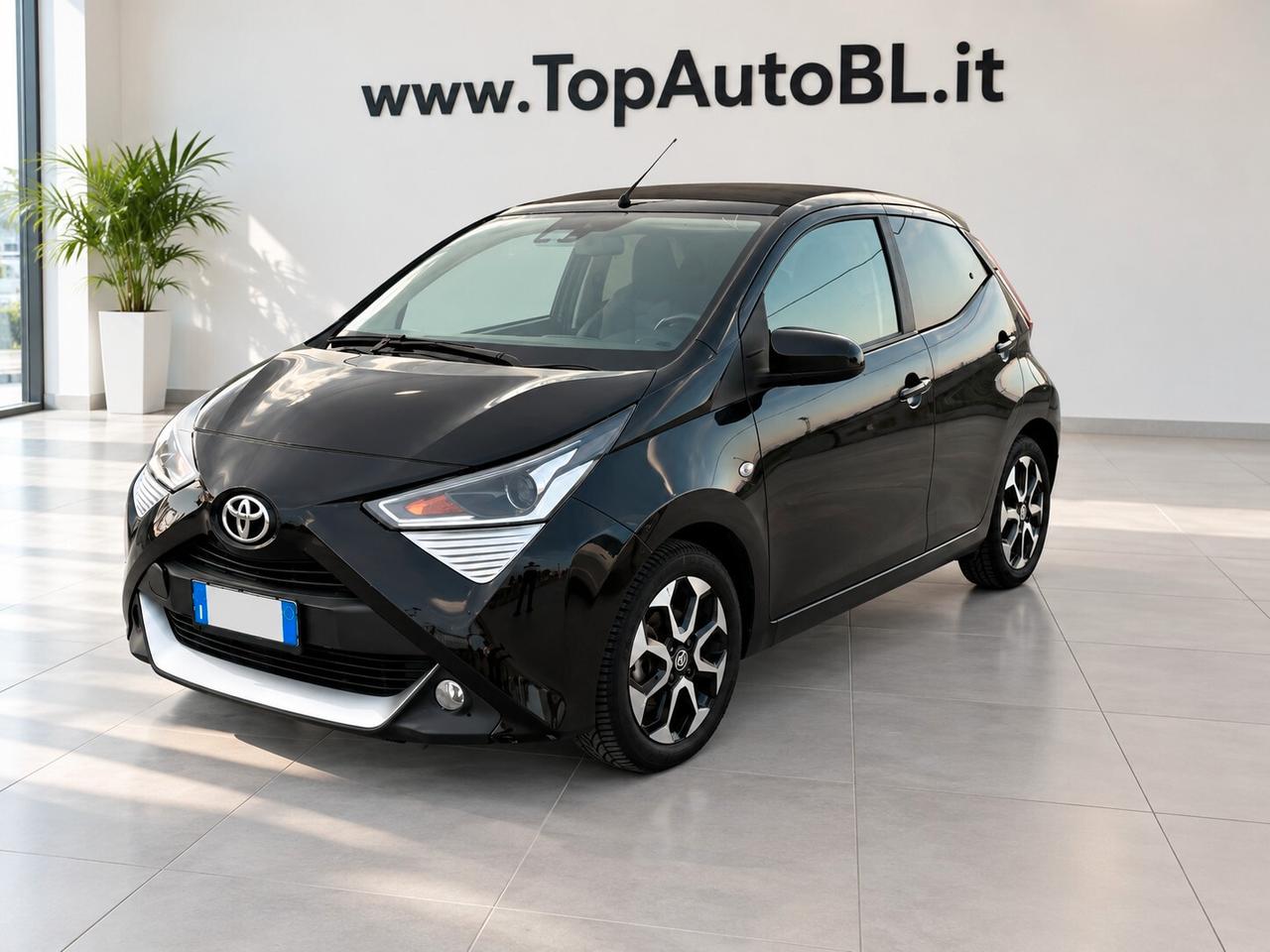 Toyota Aygo Connect 1.0 VVT-i 72 CV 5 porte x-wave MMT