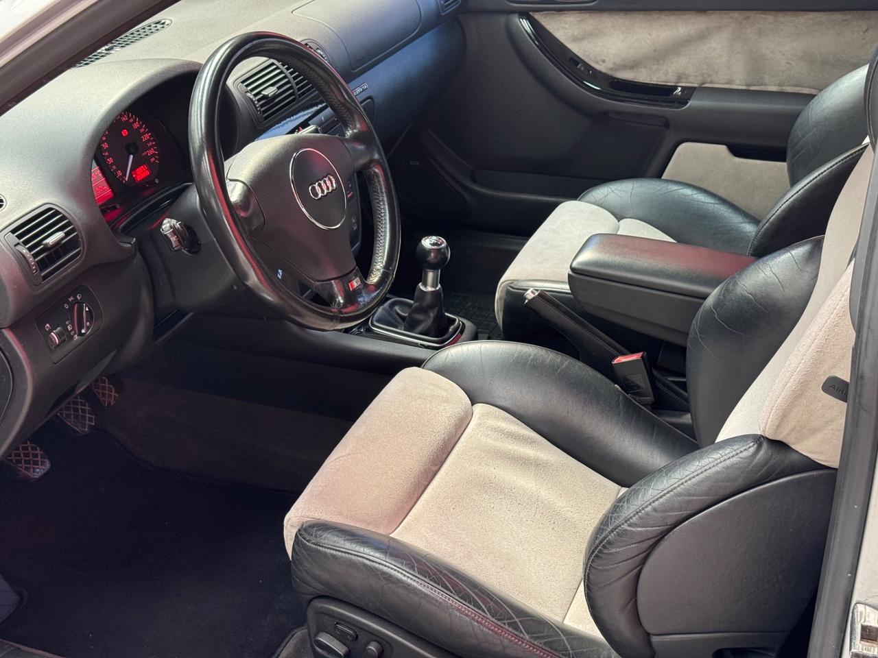 Audi A3 1.8 turbo 20V cat 3p. Attraction