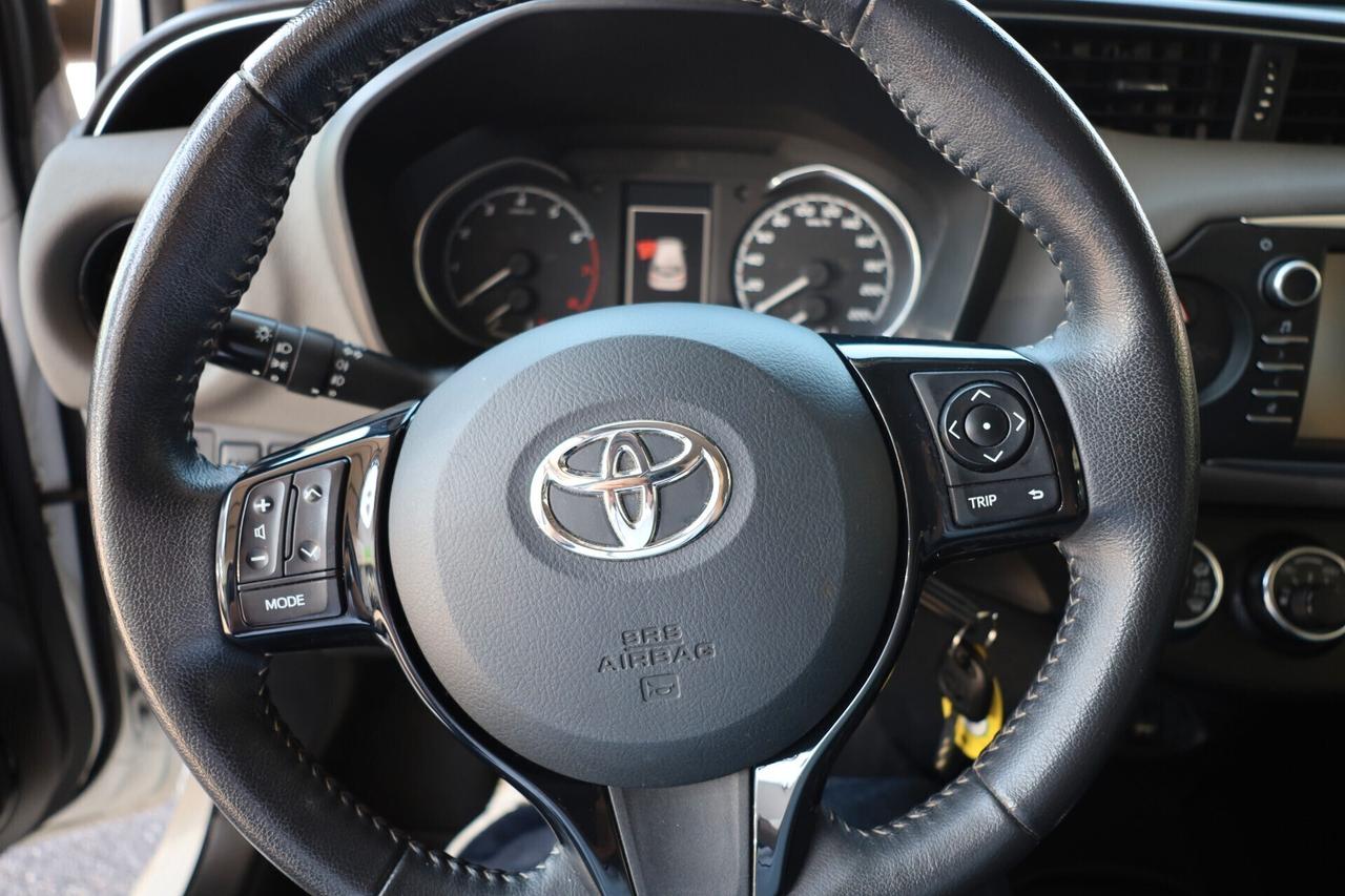 TOYOTA YARIS 1.0 5 PORTE ACTIVE neopatentati