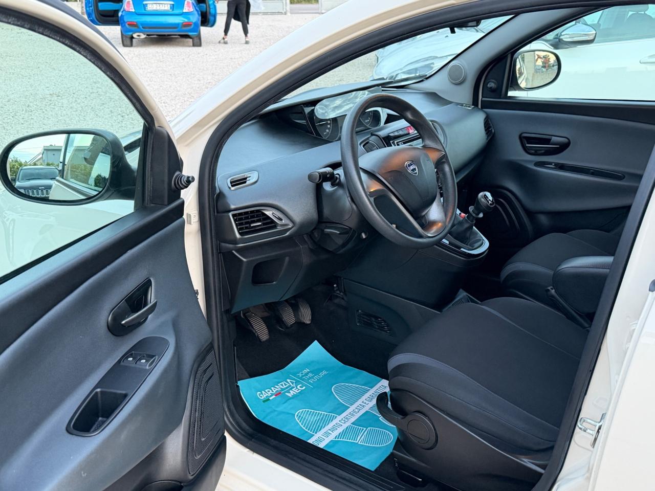 Lancia Ypsilon 1.2 69 CV 5 porte Gold