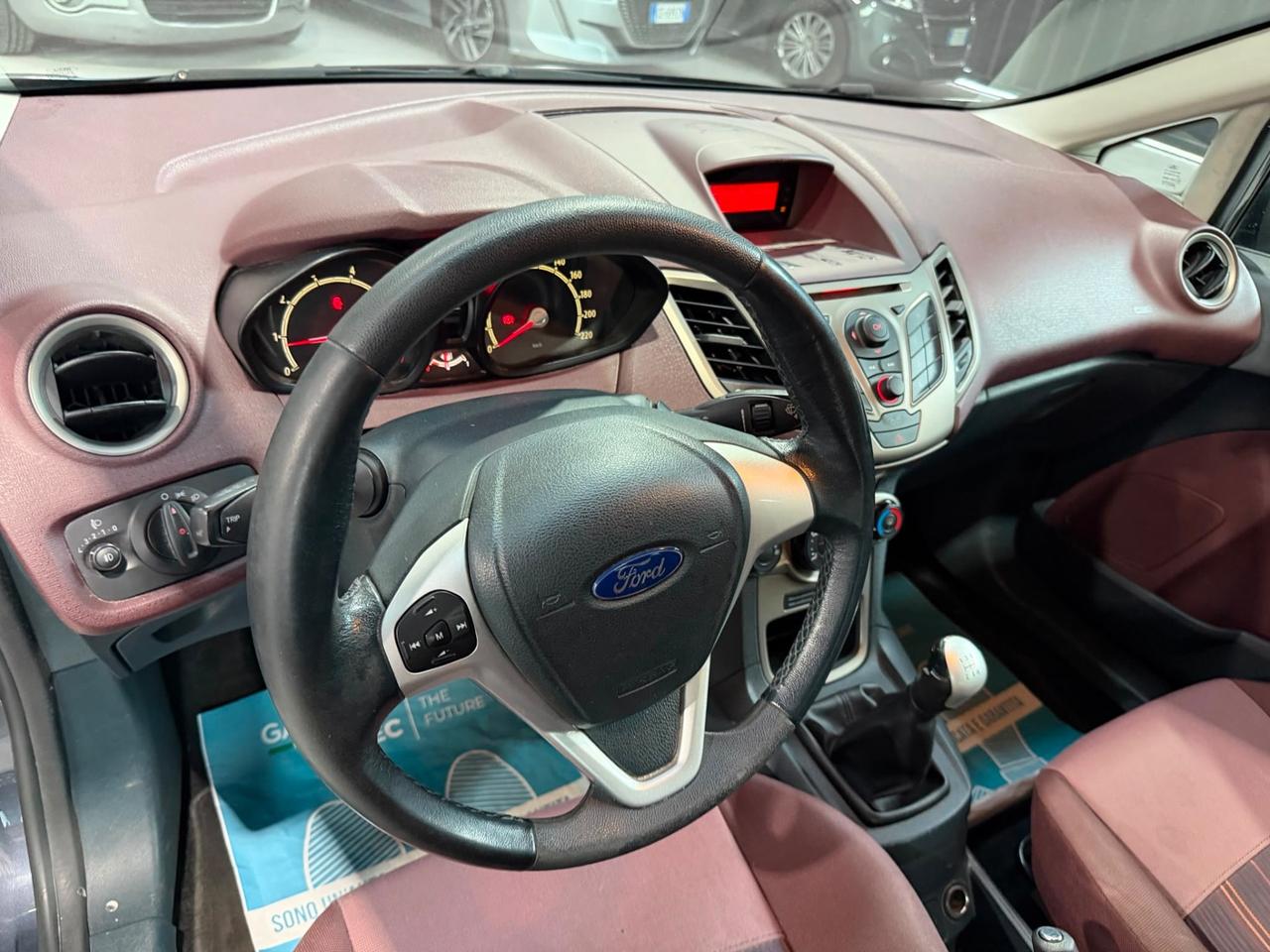 Ford Fiesta Benzina Neopatentati Pneumatici Nuovi