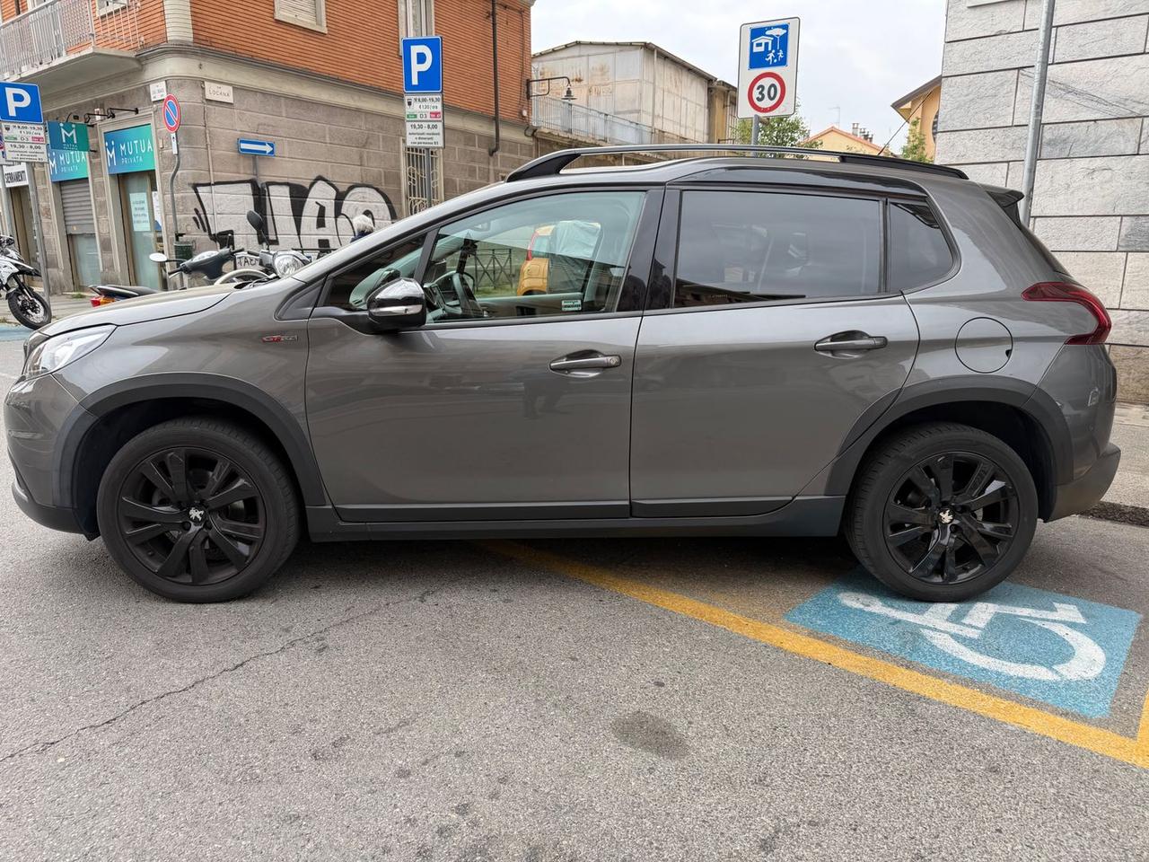 Peugeot 2008 Blue HDI 120 GT Line *PROMO #10376