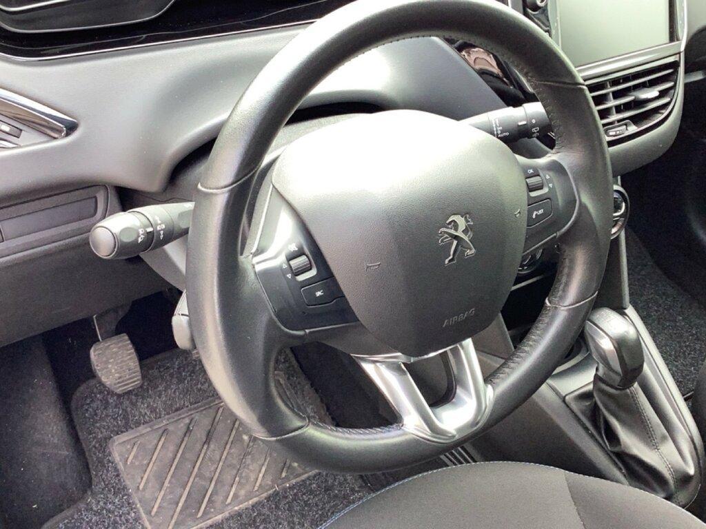 Peugeot 208 5 Porte 1.2 PureTech Signature