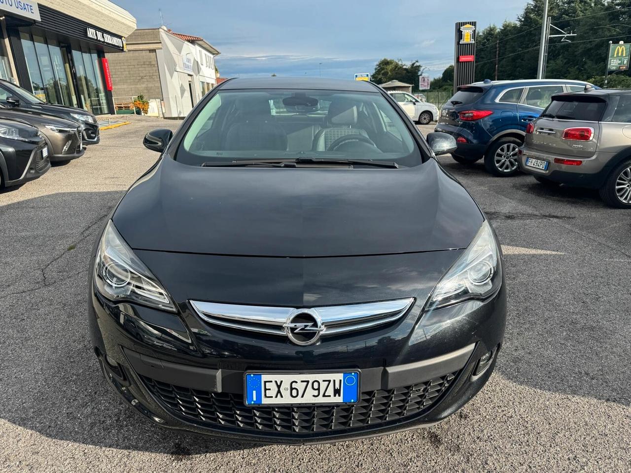 Opel Astra GTC 1.4 Turbo 140CV S&S 3 porte Cosmo