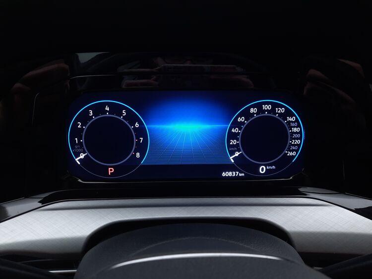 Volkswagen Golf DSG Life BR833985 1.0 Mild Hybrid 110CV