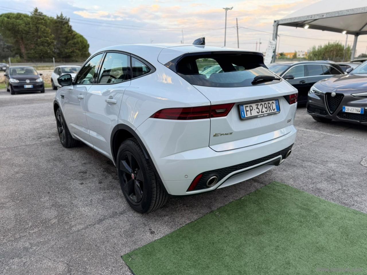 JAGUAR E-Pace 2.0D 150CV AWD aut. R-Dynamic VETTURA IN CONTO VENDITA!